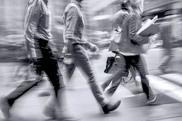 Abstraktes Bild Von Geschäftsleuten Auf Der Straße Und Moderner Stil — Stockfoto