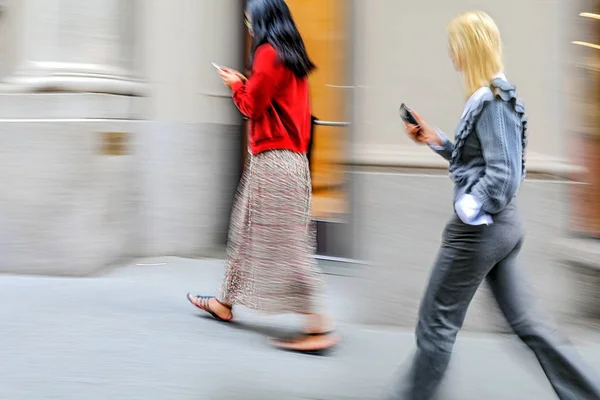 Group of business people in the street — Stock Photo, Image