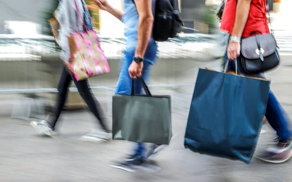 Pessoas Que Fazem Compras Cidade Borrão Movimento — Fotografia de Stock