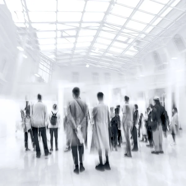 Abstract Beeld Van Mensen Lobby Van Een Modern Kunstcentrum Met — Stockfoto