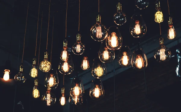 Винтажная Роскошная Светлая Лампа Висящая Декор Темноте Эффект Ретро Фильтра — стоковое фото