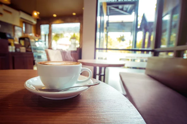 Xícara Branca Café Quente Mesa Café Com Luz Manhã Cor — Fotografia de Stock