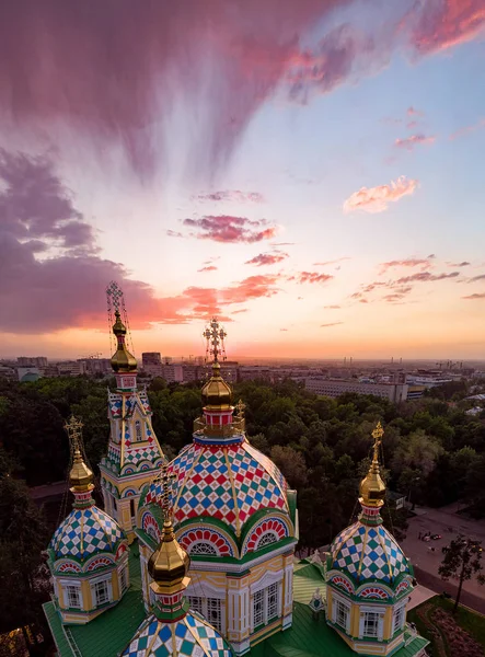 Ρωσική Ορθόδοξη Ανάληψη Μητρόπολη Zenkov Εκκλησία Που Βρίσκεται Στο Πάρκο Εικόνα Αρχείου