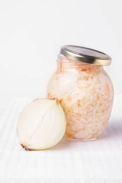 Col Escabeche Frasco Sobre Fondo Blanco Alimentos Fermentados —  Fotos de Stock