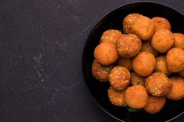 Falafel bir Ortadoğu vejetaryen yemeği..