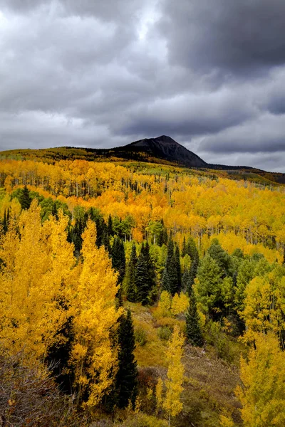 サンファンとコロラドのロッキー山脈の秋の色 — ストック写真