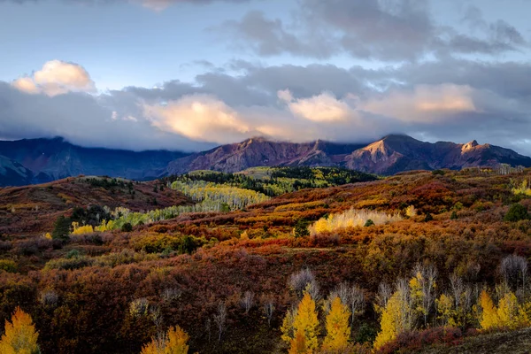 Color de otoño en San Juan de Colorado cerca de Ridgway y Telluride — Foto de Stock