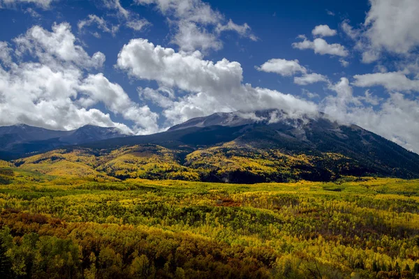 Höst färg i San Juan och Rocky Mountains i Colorado — Stockfoto