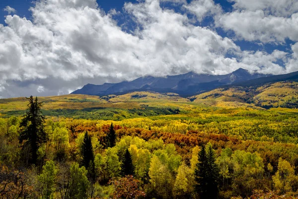 Höst färg i San Juan och Rocky Mountains i Colorado — Stockfoto