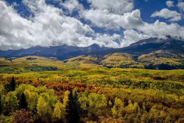 Cor de outono em San Juan e Montanhas Rochosas do Colorado — Fotografia de Stock