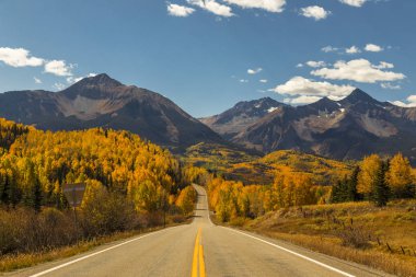 Sonbahar günü Telluride Colorado yakınlarında San Juan Olay Yeri İnceleme