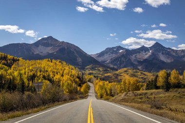Sonbahar günü Telluride Colorado yakınlarında San Juan Olay Yeri İnceleme