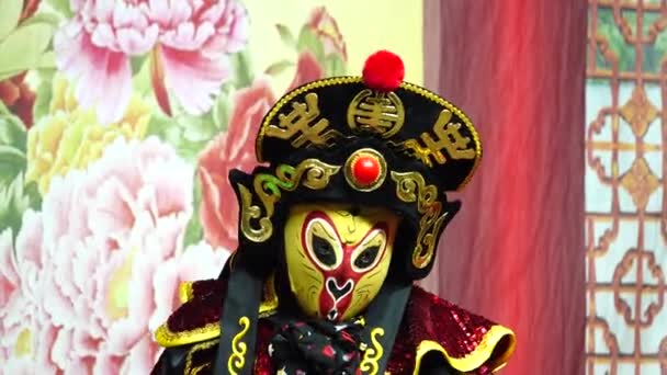 2018年12月25日 中国歌剧演员在泰国班戈克的中国音乐节舞台上表演传统剧 — 图库视频影像