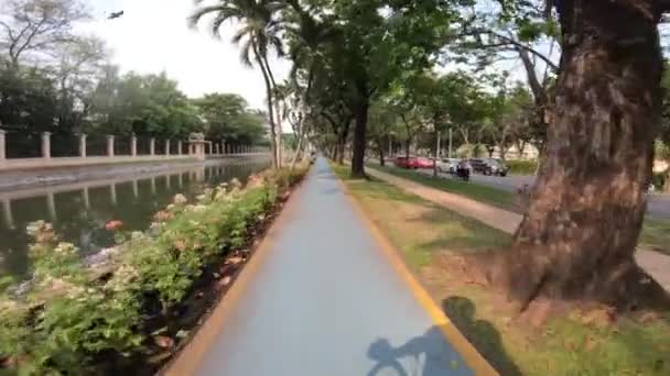Ποδηλατόδρομο Στο Άθλημα Πόλη — Αρχείο Βίντεο