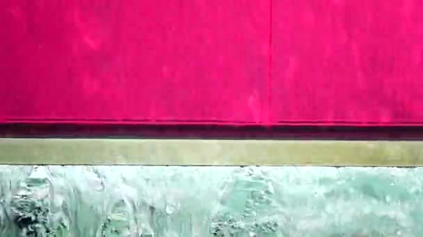 1080 Super Lenta Cortina Água Rosa Fechar Água Fundo Abstrato — Vídeo de Stock