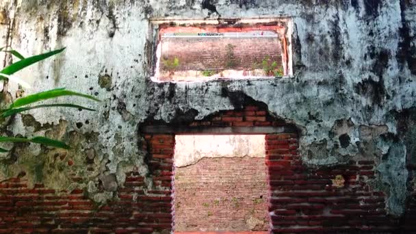 Pencere Duvar Doku Desenleri Üzerinde Bir Tuğla Eski Grungy Kentsel — Stok video