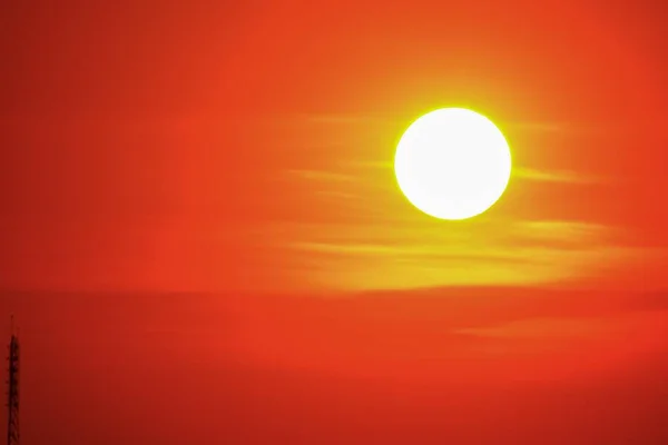 Grande Sol Pôr Sol Céu Laranja Céu Laranja Livre Verão — Fotografia de Stock