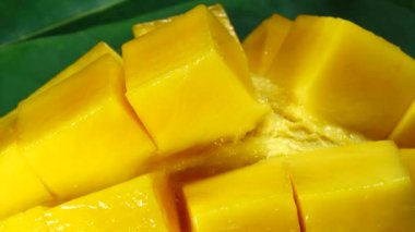 4K Taze Dilimlenmiş Mango Kare 4k Makro Çekim