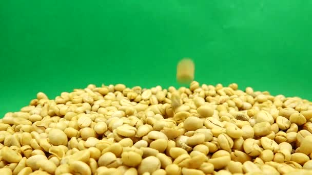 1080P Grains Café Super Lent Parchemin Isolé Sur Fond Écran — Video