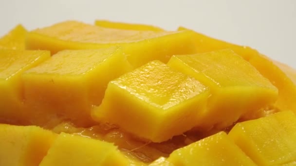 Süße Thailändische Mango Rotation Von Zerrissenen Mango Scheiben Würfel Schneiden — Stockvideo