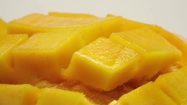 Süße Thailändische Mango Rotation Von Zerrissenen Mango Scheiben Würfel Schneiden — Stockvideo