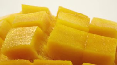 4K Tatlı Tayland mango dönüşümlü yırtık mango dilimleri küp kesilmiş