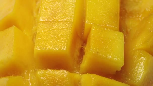 Rotation Mangues Thaïlandaises Sucrées Cubes Tranches Mangue Découpés — Video