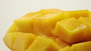 4K Tatlı Tayland mango dönüşümlü yırtık mango dilimleri küp kesilmiş