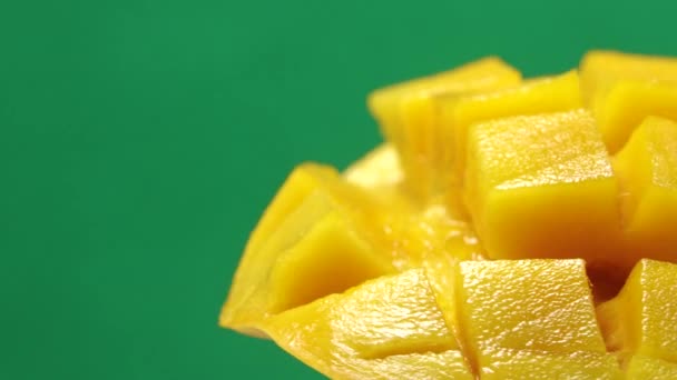 Rotación Mango Tailandés Dulce Cortar Los Cubos Rebanada Mango Rasgado — Vídeos de Stock