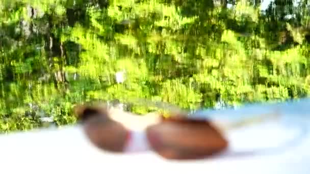 Odak Değiştirme Güneş Gözlüğü Yansıtma Arkaplanı — Stok video