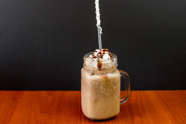 Mléčný Karamelový Mléčný Koktejl — Stock fotografie