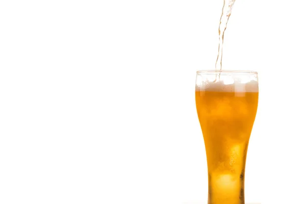 Cerveja Está Derramando Vidro — Fotografia de Stock