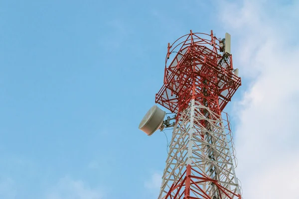 Wireless Communication Antenna Transmitter Telecommunication Tower Antennas Blue Sky Background — 스톡 사진