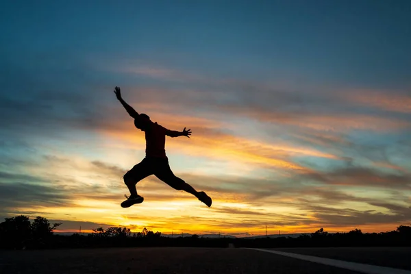 Happy Man Jumping Coucher Soleil Concept Vacances Voyage — Photo