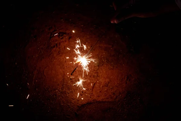 Iluminación Luz Brillante Con Niño Alegre Diversión Fiesta —  Fotos de Stock