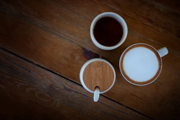 Xícara Café Tem Xícara Chá Xícara Açúcar Velhas Mesas Madeira — Fotografia de Stock