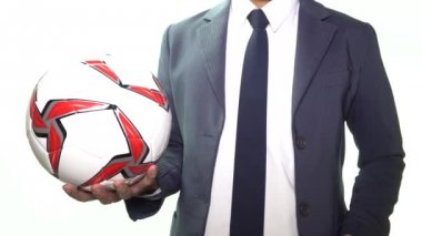 İşadamı futbol veya futbol beyaz arka plan ön görünüm üzerinde atmak. Dünya futbol ya da futbol kavramı. Merhaba çözünürlük görüntüleri 4k 3840 x 2160