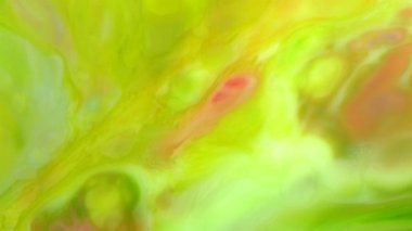 Yeşil kırmızı akışı soyut gıda renk mürekkep taşıma veya akan arka plan. Renkli gıda renk sanatsal kavram arka plan için süt yüzeyindeki mürekkep eriterek soyut. 4 k 3840 x 2160 yüksek çözünürlüklü görüntüleri tasarımı için