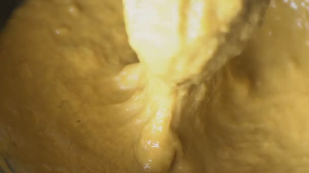 Chef Mescolare Farina Riso Ciotola Waffle Making Close Processo Cottura — Video Stock