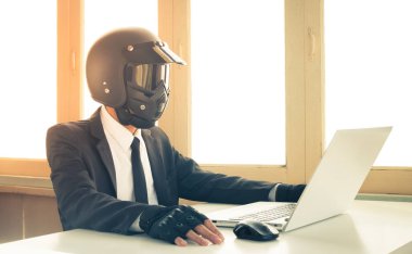 Sistem Kontrolü hakkında Vintage Ai Yapay Zeka İşadamı Kavramı