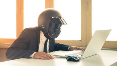 Vintage Ai Yapay Zeka İşadamı Kavramı Arama veya Sistem Sorunu Tarayın