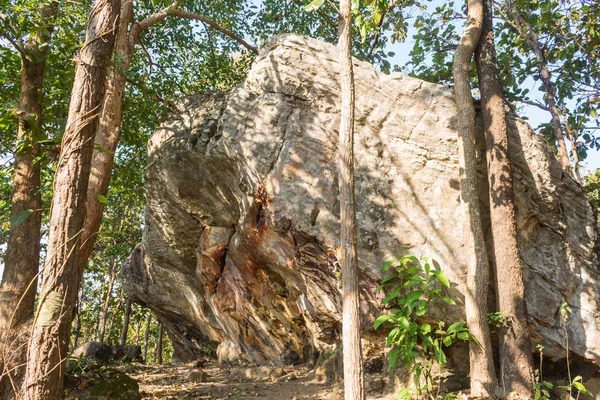 Stone Rock Cliff Mountain Hill o Pha Ngerp Phayao Atracciones N — Foto de Stock