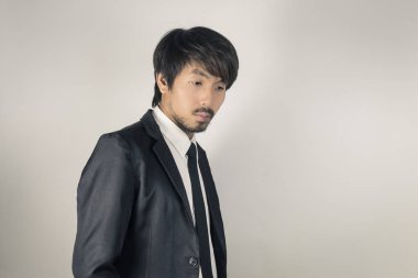 Vintage Siyah Suit Moda Yan Görünüm Portre İşadamı 