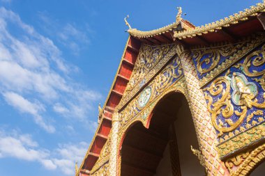 Phayao, Tayland - 31 Aralık 2019: Tayland Wat Phra Nang Din Kilisesi veya Chiang Kham Bölgesi Phayao Tayland 'daki Phra Nang Din Tapınağı