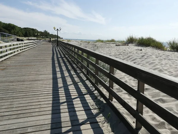 Promenade overlooking the Sands and the Baltic sea, Yantarny, Ru — Stock Photo, Image