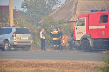 İtfaiyecilerin elementlere karşı mücadelesi