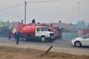 İtfaiyecilerin elementlere karşı mücadelesi