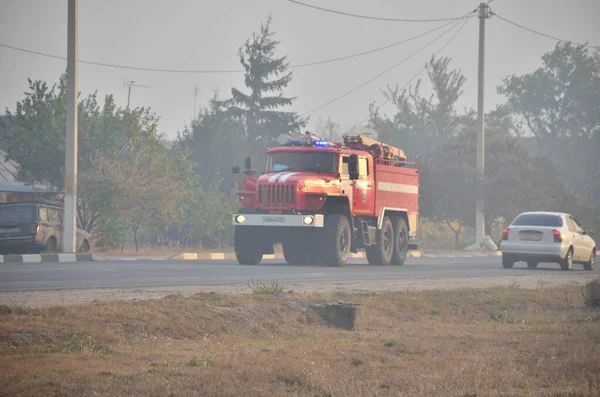 İtfaiyecilerin elementlere karşı mücadelesi