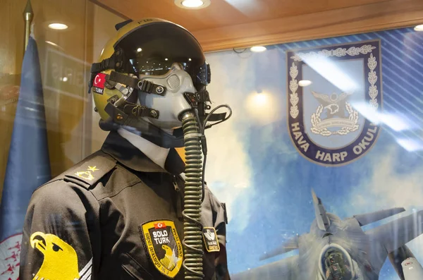 Istanbul Turquia Novembro 2014 Uniforme Piloto Solo Turco Exposição Museu — Fotografia de Stock