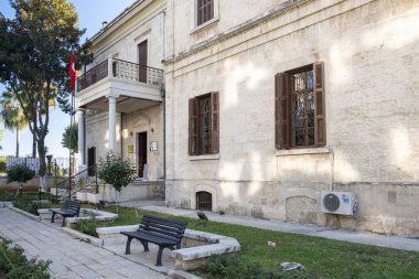 Mersin, Türkiye, 1 Kasım 2018: dış, Mersin, Türkiye'de Türkiye Cumhuriyeti'nin kurucusu Atatürk Evi üzerinden vurdu.